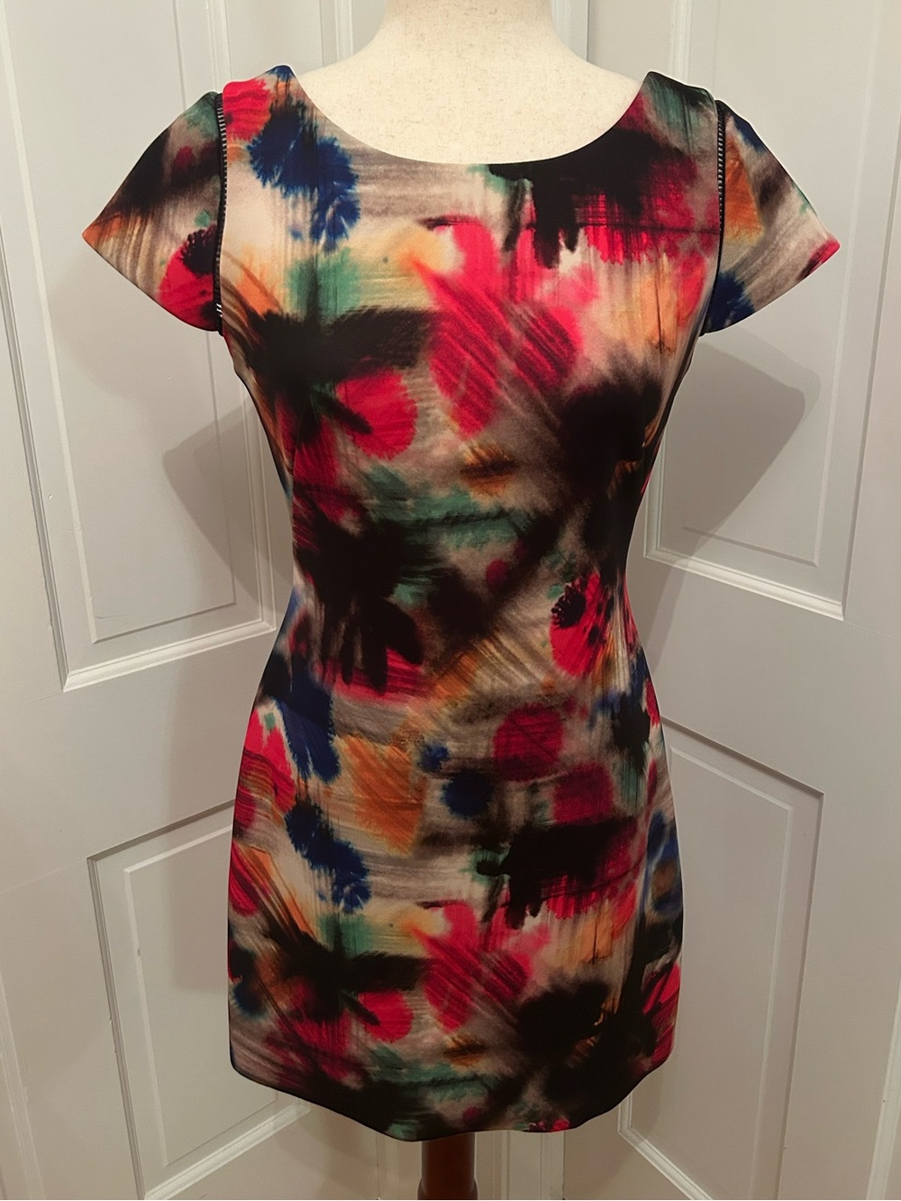 MILLY Scuba Sheath Dress Multicolor Watercolor Abstract Print Sz 4 Cocktail